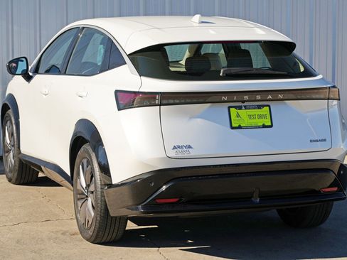 Used 2024 Nissan Ariya FWD image 45