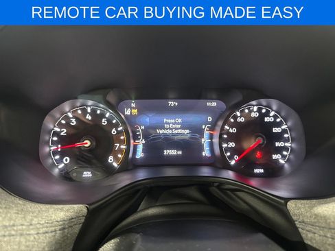 Used 2025 Jeep Compass Latitude w/ Sun & Sound Group AWD/4WD image 8