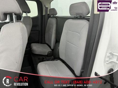 Used 2020 Chevrolet Colorado W/T image 12