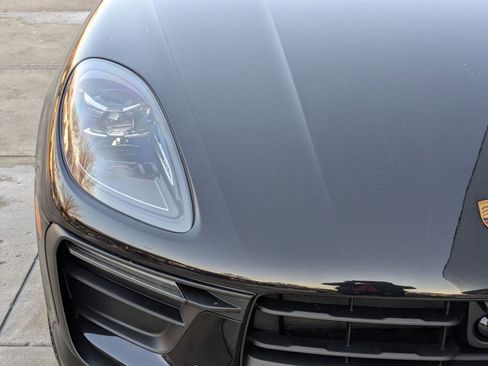 New 2026 Porsche Macan image 12