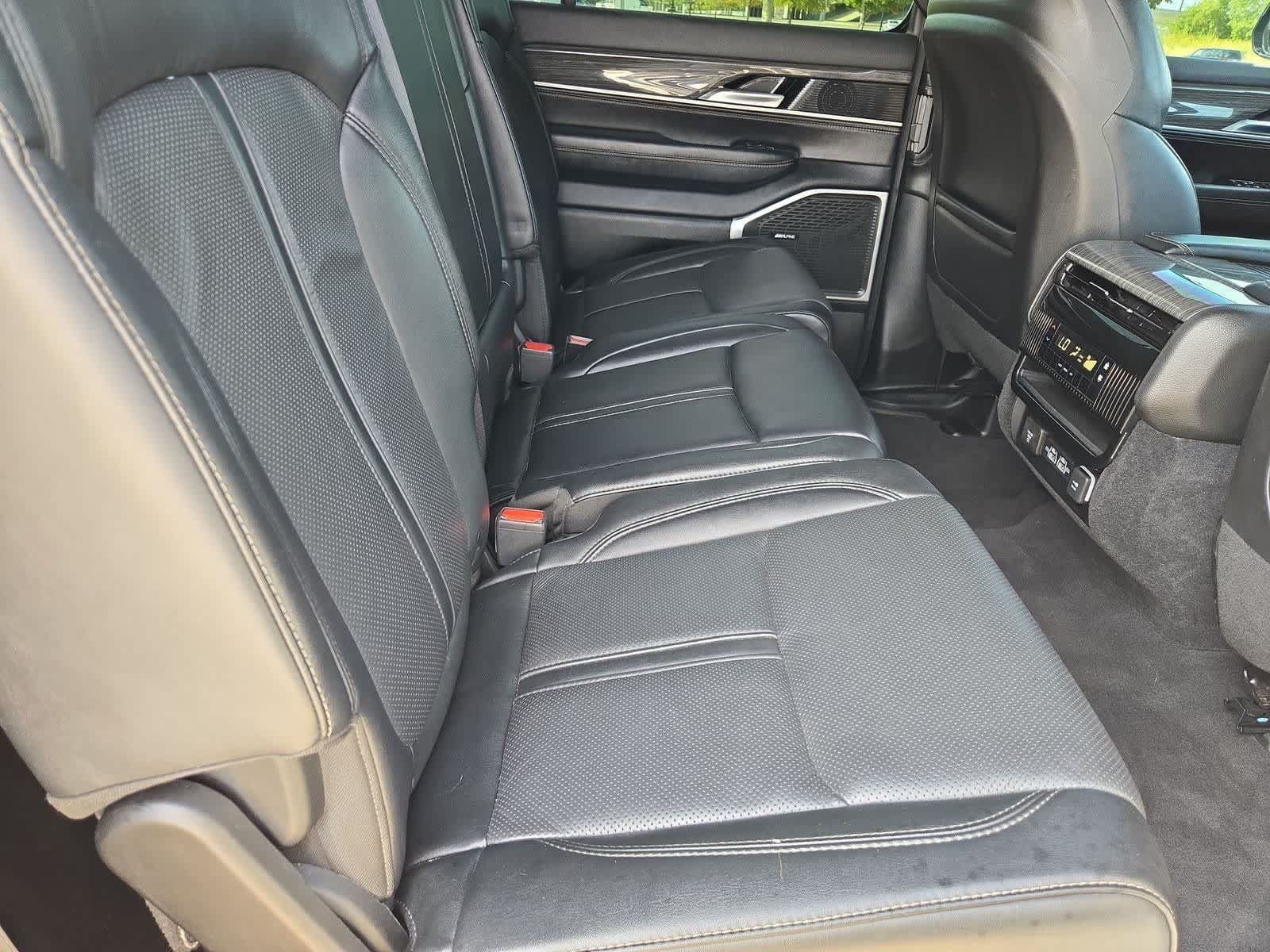 Used 2022 Jeep Wagoneer Series II RWD image 19
