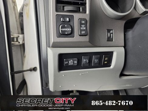 Used 2012 Toyota Tundra 4x4 Double Cab image 14