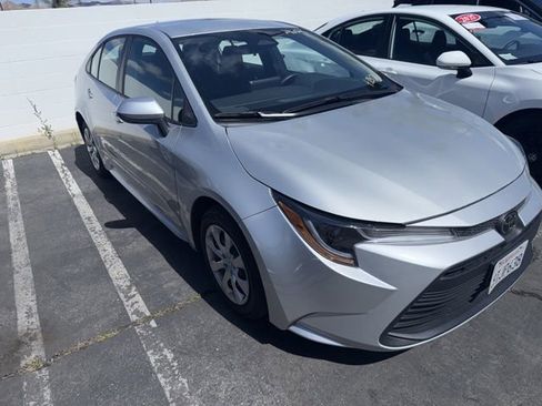 Used 2025 Toyota Corolla LE image 12