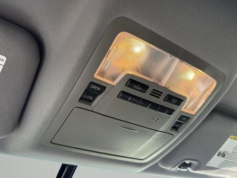 Used 2016 Toyota Highlander XLE image 20