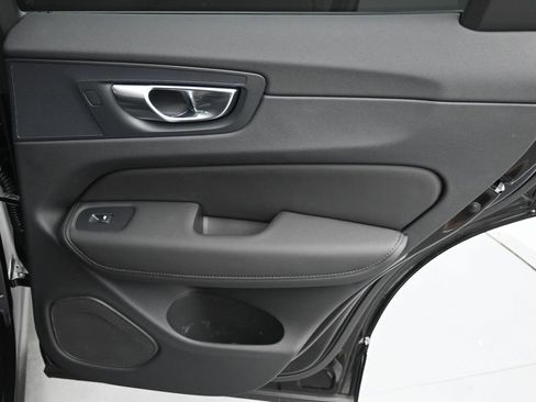 New 2026 Volvo XC60 B5 Plus w/ Climate Package AWD/4WD image 16