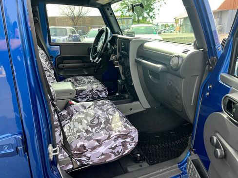 Used 2010 Jeep Wrangler Unlimited Sport AWD/4WD image 9