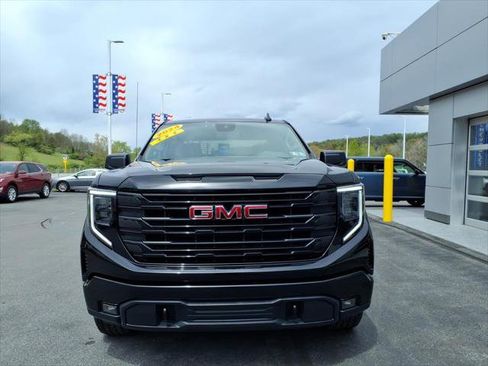 Used 2024 GMC Sierra 1500 Elevation AWD/4WD image 3