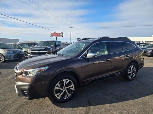 Used 2020 Subaru Outback Touring XT AWD/4WD image 4
