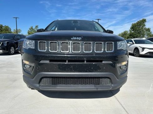 Used 2018 Jeep Compass Latitude AWD/4WD image 16