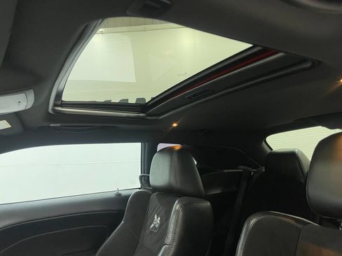 Used 2018 Dodge Challenger R/T Scat Pack RWD image 12