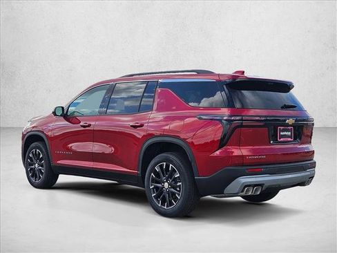 New 2026 Chevrolet Traverse LT w/ Sun and Wheel Package FWD image 9
