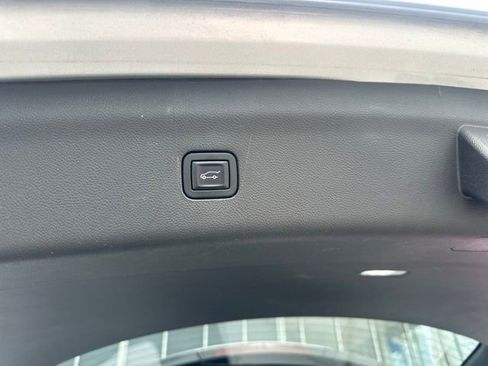 Used 2021 Buick Enclave Premium w/ Sun and Sites Package FWD image 12