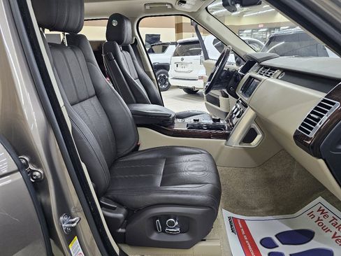 Used 2016 Land Rover Range Rover HSE image 21