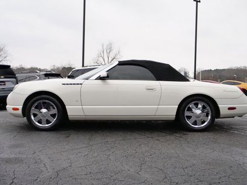 Used 2003 Ford Thunderbird image 40