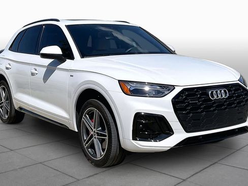 Used 2024 Audi Q5 e Premium Plus AWD/4WD image 3