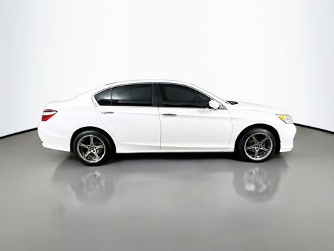 Used 2017 Honda Accord LX image 6