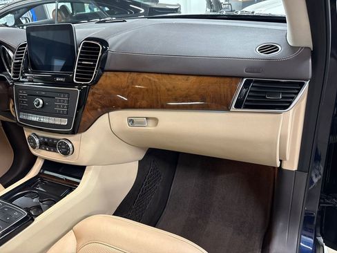 Used 2019 Mercedes-Benz GLS 550 4MATIC image 49