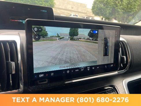Used 2025 Ford Expedition Max Platinum AWD/4WD image 23