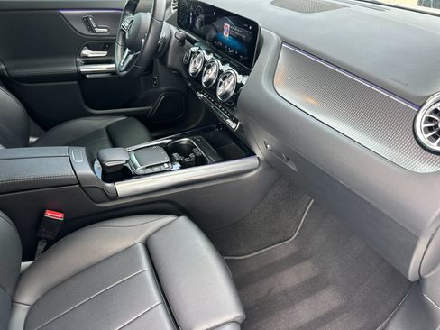 Certified 2021 Mercedes-Benz GLA 250 4MATIC w/ Premium Package image 17