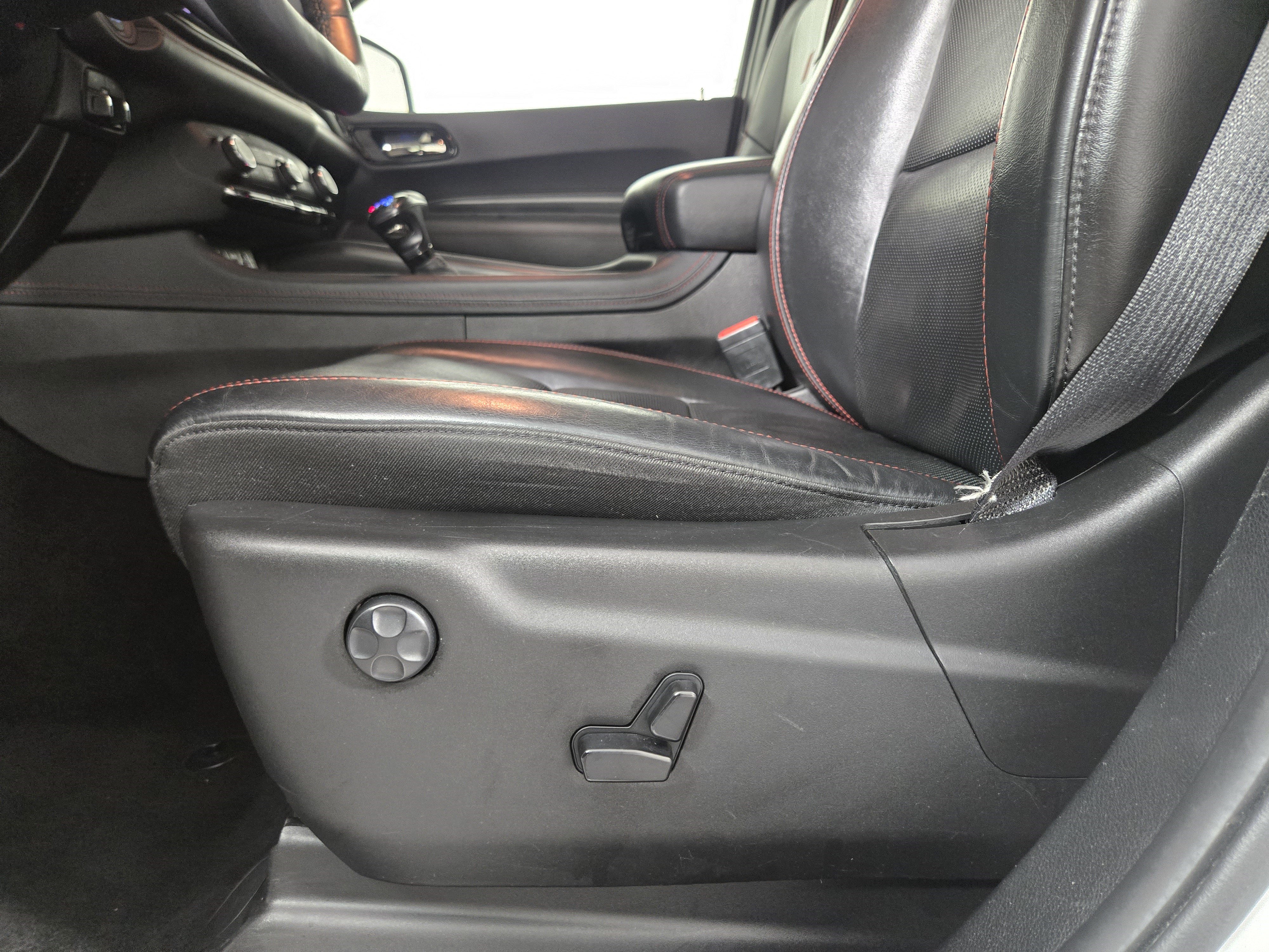 Used 2023 Dodge Durango R/T AWD/4WD image 32