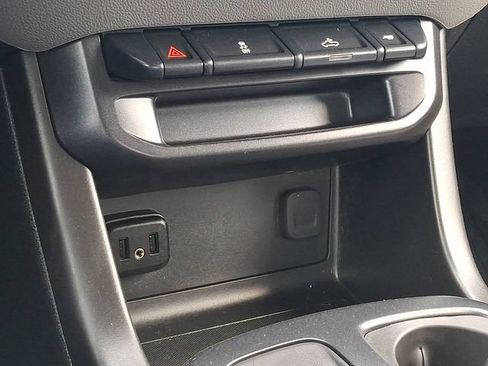Certified 2021 Chevrolet Colorado W/T w/ WT Convenience Package AWD/4WD image 14