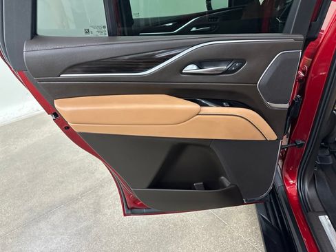 Certified 2023 Cadillac Escalade Sport AWD/4WD image 33