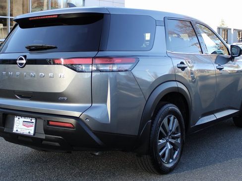 Certified 2024 Nissan Pathfinder S image 6
