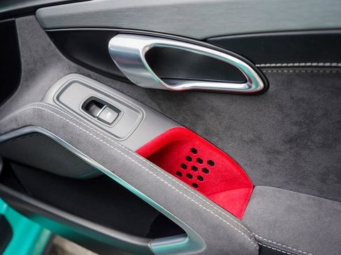 Used 2018 Porsche 911 GT3 RWD image 23