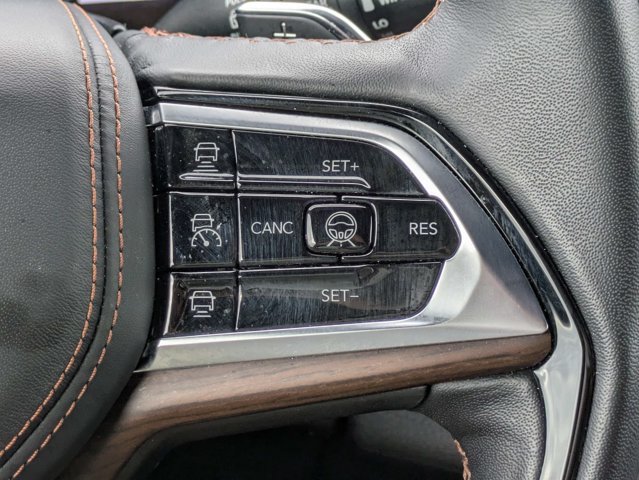 Certified 2025 Jeep Grand Cherokee Summit w/ Obsidian Package AWD/4WD image 28