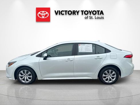 Used 2025 Toyota Corolla LE FWD image 6
