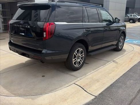 New 2026 Ford Expedition Active AWD/4WD image 7