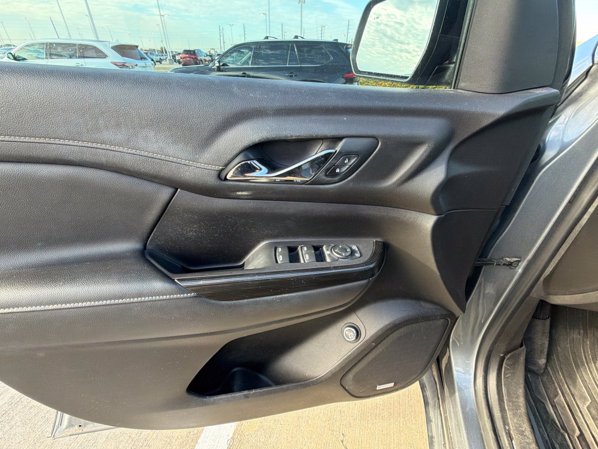 Used 2021 GMC Acadia SLT w/ Elevation Edition FWD image 13