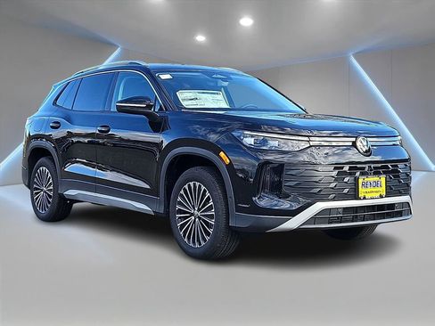 New 2026 Volkswagen Tiguan S image 3