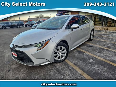 Used 2022 Toyota Corolla LE image 1