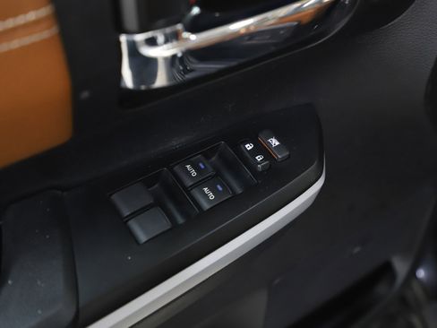 Used 2021 Toyota Tundra Platinum image 18