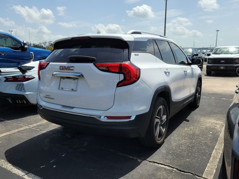 Used 2021 GMC Terrain SLT FWD image 5
