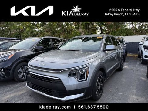 Certified 2023 Kia Niro LX FWD image 9