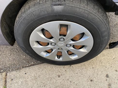 Used 2015 Hyundai Accent GLS w/ Option Group 02 image 22