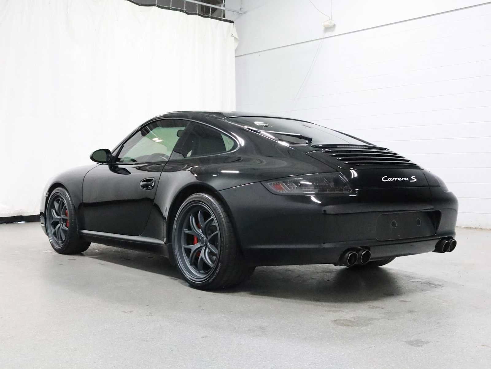 Used 2005 Porsche 911 Carrera S RWD image 3