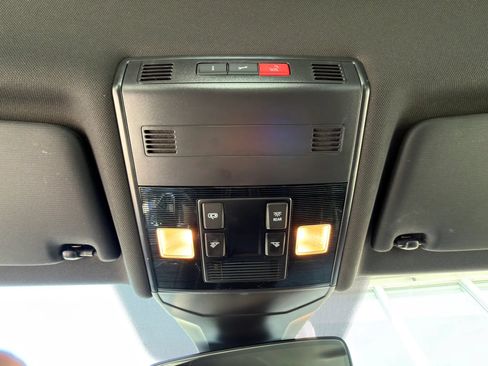 Used 2024 Volkswagen Jetta Sport FWD image 31