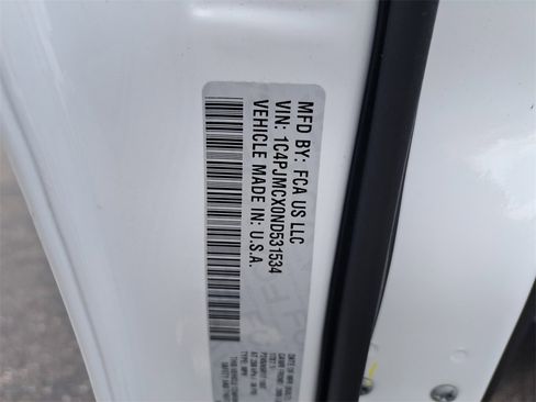 Certified 2022 Jeep Cherokee Latitude w/ Sun & Sound Group image 33