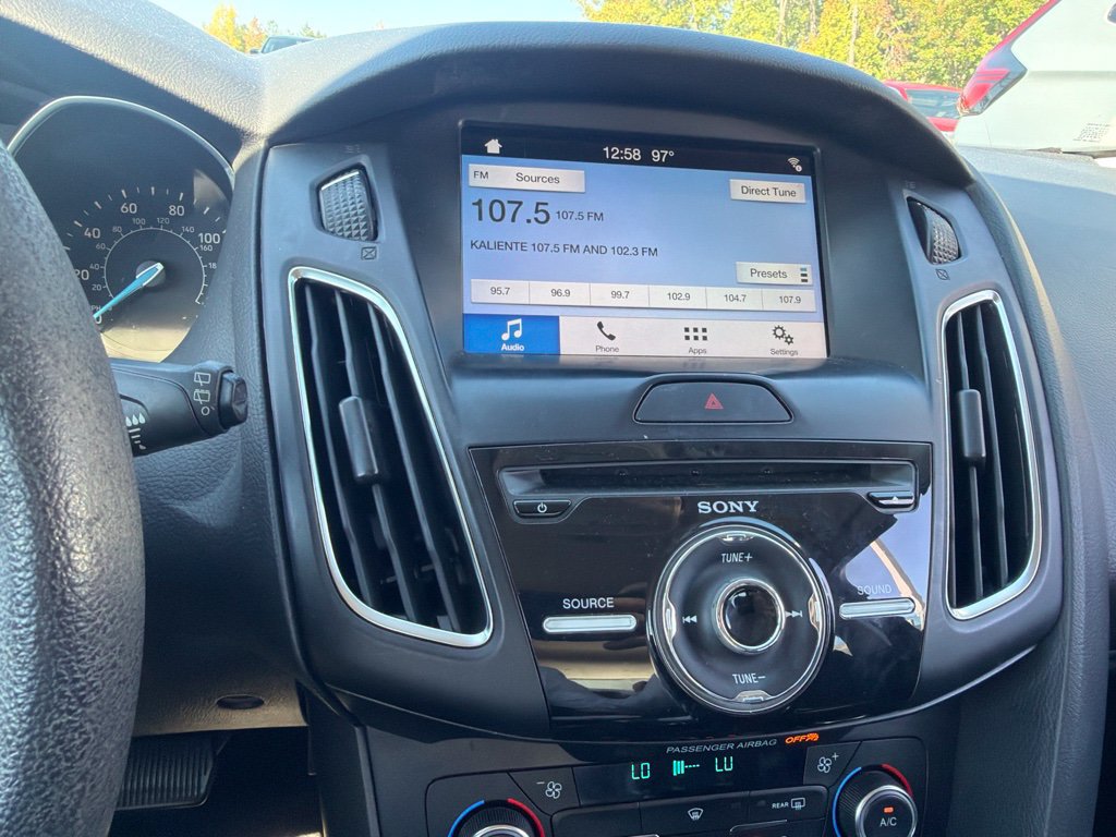 Used 2018 Ford Focus SEL FWD image 13