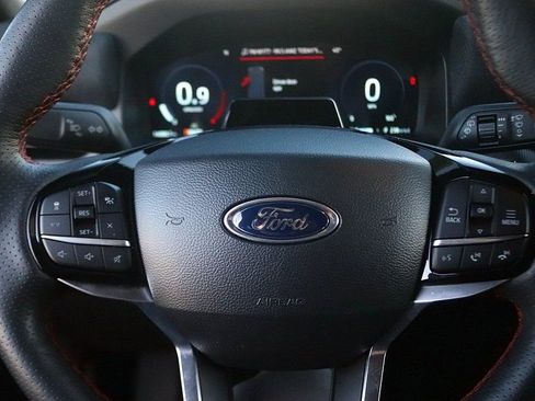 Used 2025 Ford Explorer ST-Line w/ ST-Line Street Pack image 20