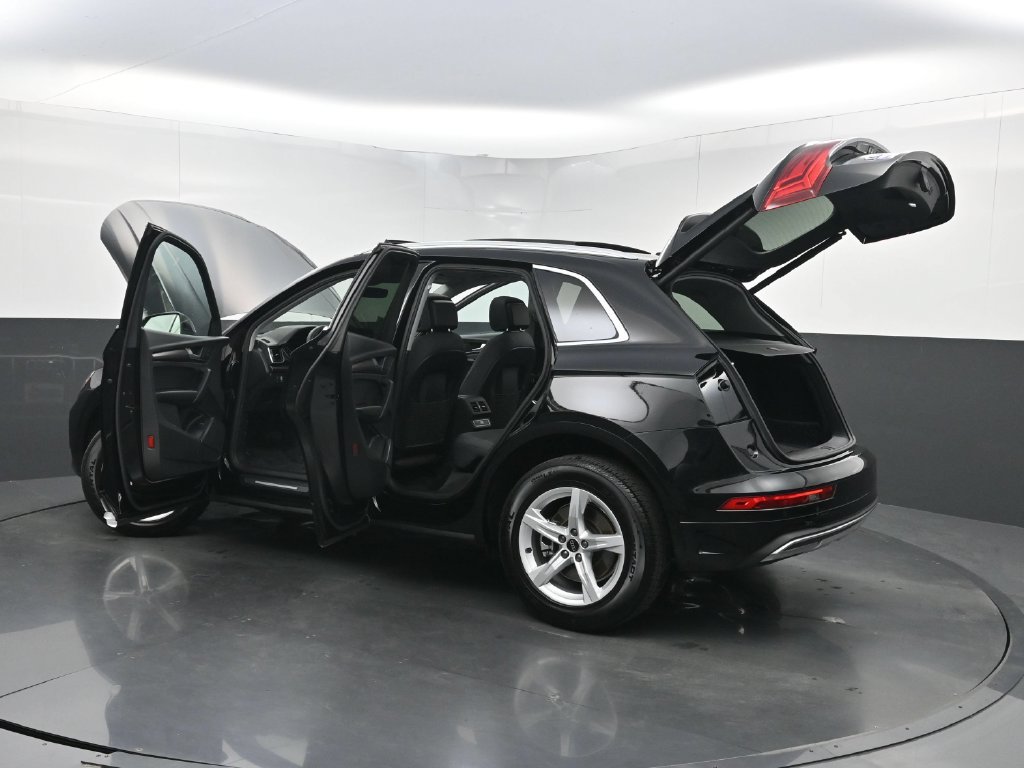 Used 2023 Audi Q5 2.0T Premium w/ Convenience Package AWD/4WD image 39