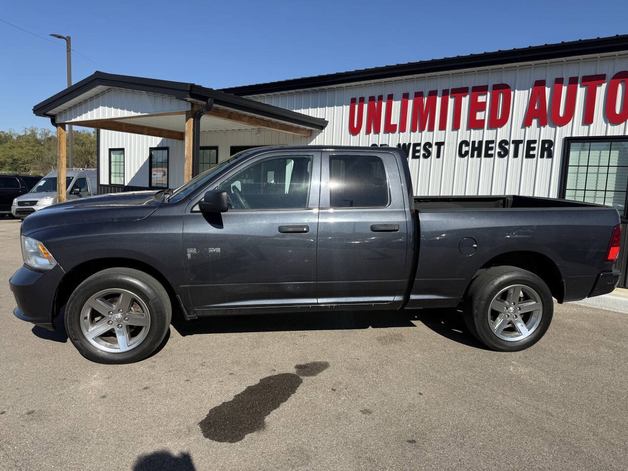 Used 2017 RAM 1500 Express AWD/4WD image 12