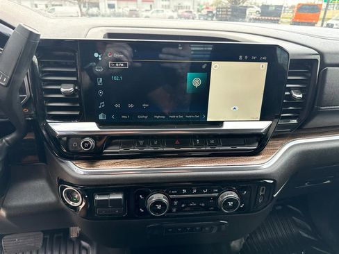 Used 2024 Chevrolet Silverado 3500 LT w/ Convenience Package image 14