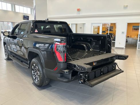 New 2026 GMC Sierra EV Elevation image 5