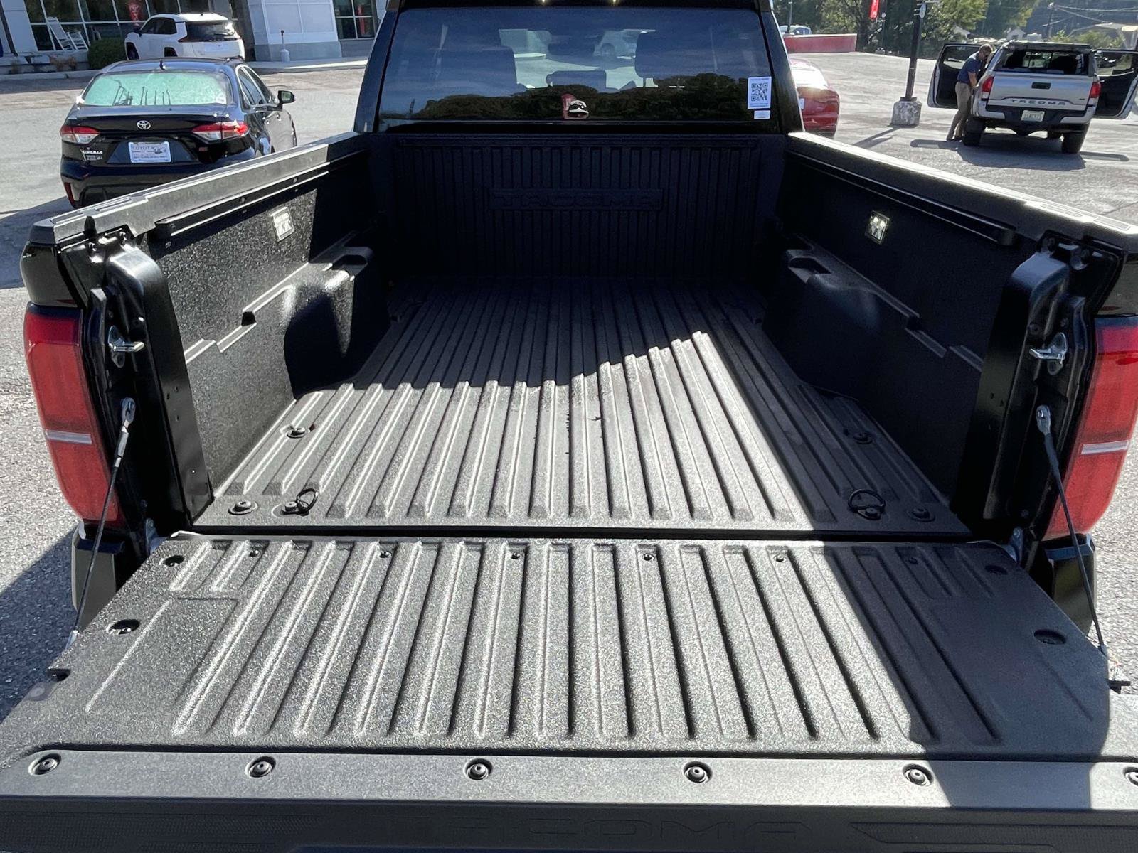 Used 2026 Toyota Tacoma SR5 RWD image 9