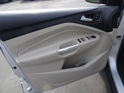 Used 2013 Ford Escape SE image 25