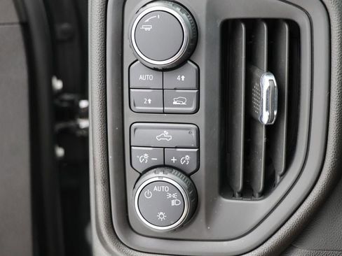 Used 2024 Chevrolet Silverado 1500 Custom image 28